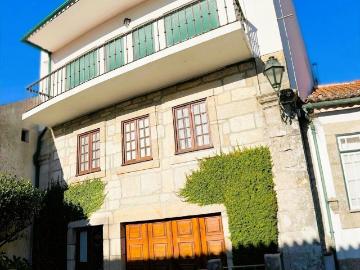 Casa / Villa T4 em Vouzela e Paços de Vilharigues de 210,00 m²