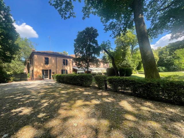 Casa / Villa / Villetta in vendita a Ferrara, Gaibanella