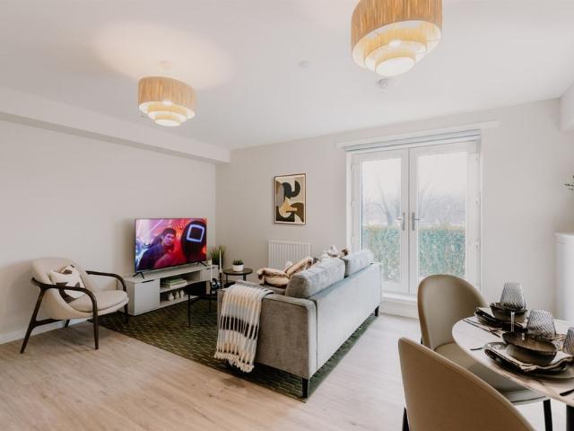Casa, Vista Park, Glasgow, G33