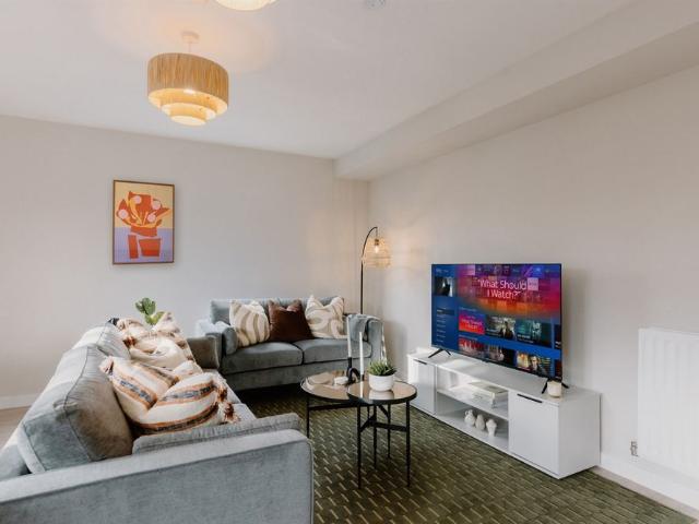 Casa, Vista Park, Glasgow, G33