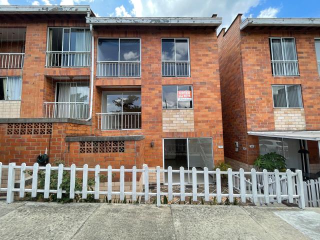 Casa En Arriendo En La Mota, Medellín