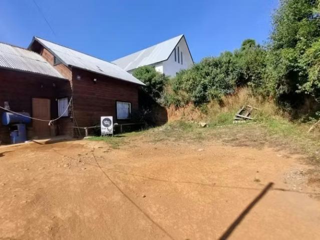 Casa y cabaña independiente en niebla valdivia | 5 dormitorios por 135000. 00 en Valdivia