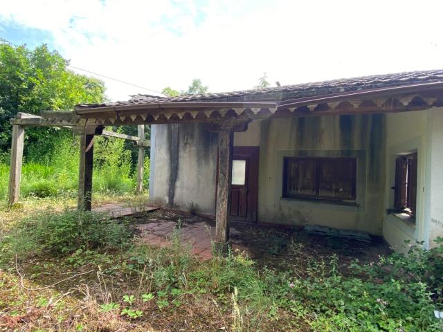 Casa y cuadras para restaurar en Finca de 114.919 m2
