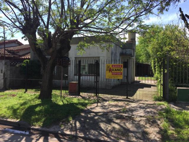 Casa y Depto sobre Sinclair 41, a metros de Av. Yrigoyen en Inmomap