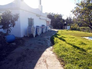 CASA Y FINCA EN UN ENTORNO PARADISIACO