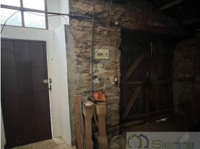 Casa y fincas en venta en A Raíña Bóveda