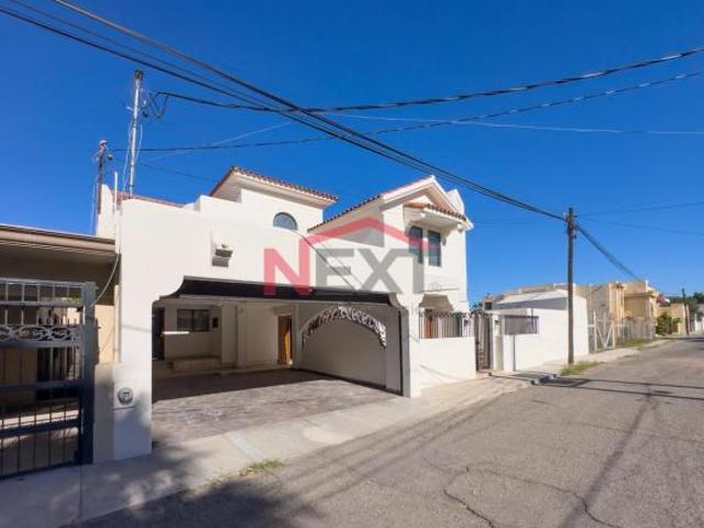 CASA Y TERRENO EN VENTA EN COL. PRADOS DE CENTENARIO