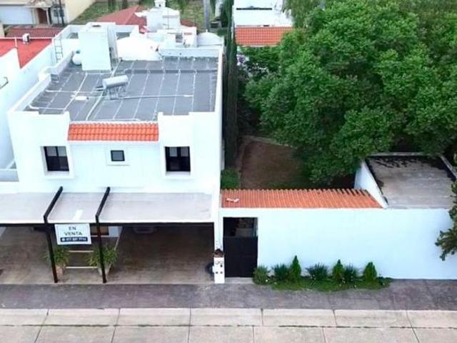 Casa y Terreno juntos en Venta en el Club de golf La Hacienda
