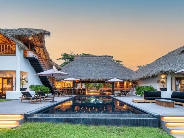 Casa Zee – Villa de lujo frente a la playa | Puerto Escondido VENTA O ALQUILER A CORTO PLAZO
