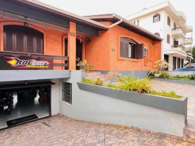 Casa | 04 Dormitórios | Bela Vista