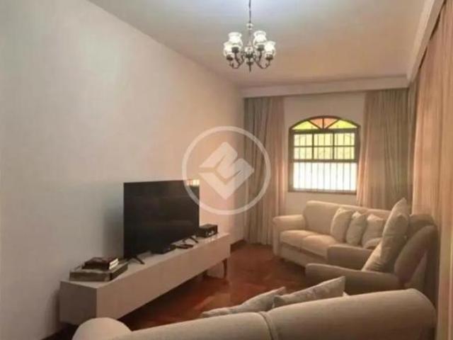 Casa 04 quartos 01 suíte varanda gourmet 03 vagas de garagem na melhor região da Pampulha