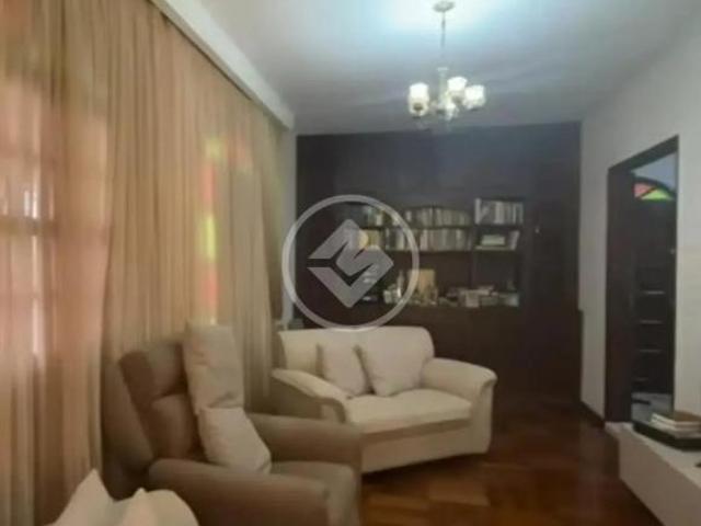 Casa 04 quartos 01 suíte varanda gourmet 03 vagas de garagem na melhor região da Pampulha