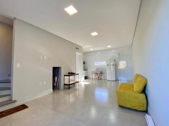 Casa 02 Dorm Bairro Arco Iris
