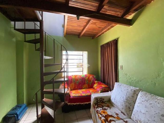 Casa 02 dormitórios no Ana Nery