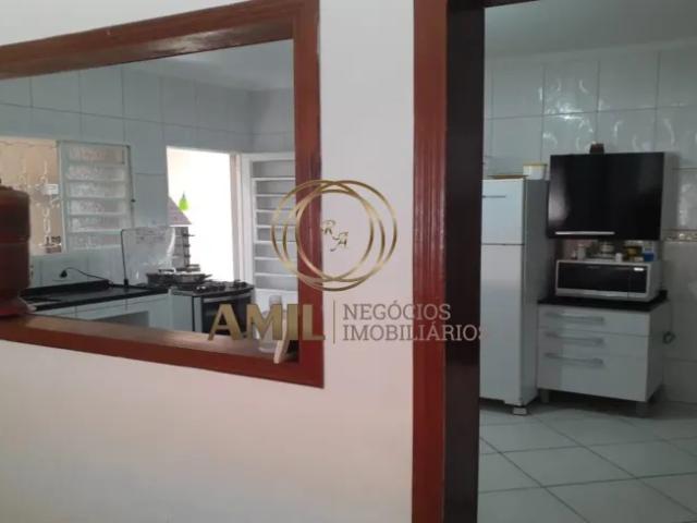 Casa / 02 dormitórios / Jardim Santa Marina / 82m² / 126m² Terreno / Jacareí