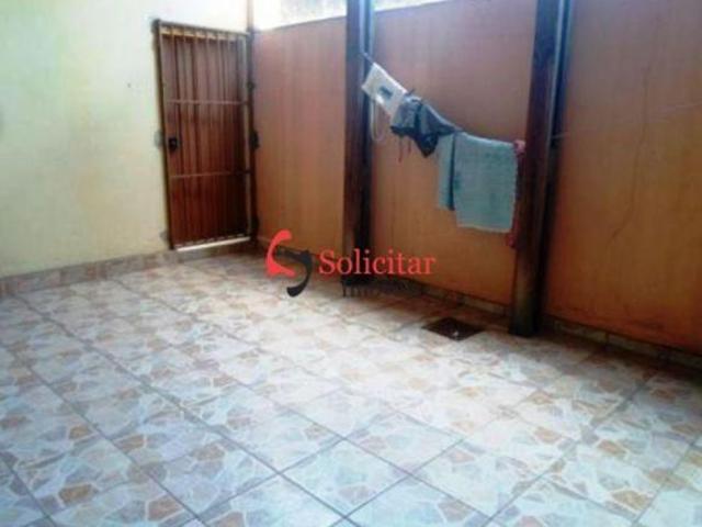 Casa 02 quartos,suíte, 08 vagas, no bairro Renascença