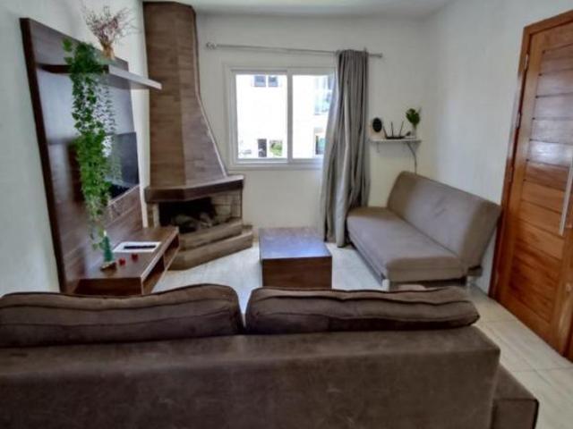 Casa 03 Dorm. Bairro Centro