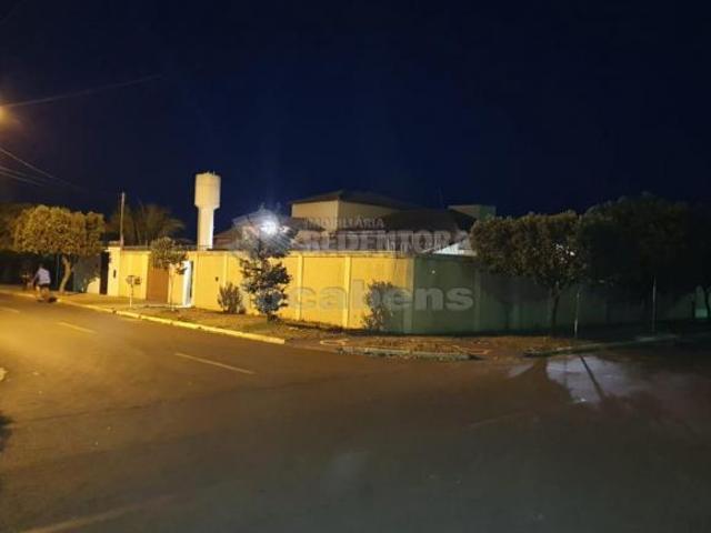 Casa 03 dormitórios Centro Fronteira MG