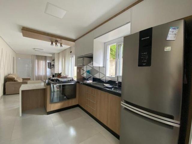 Casa 03 dormitórios com suíte e piscina em Santa Cruz do Sul