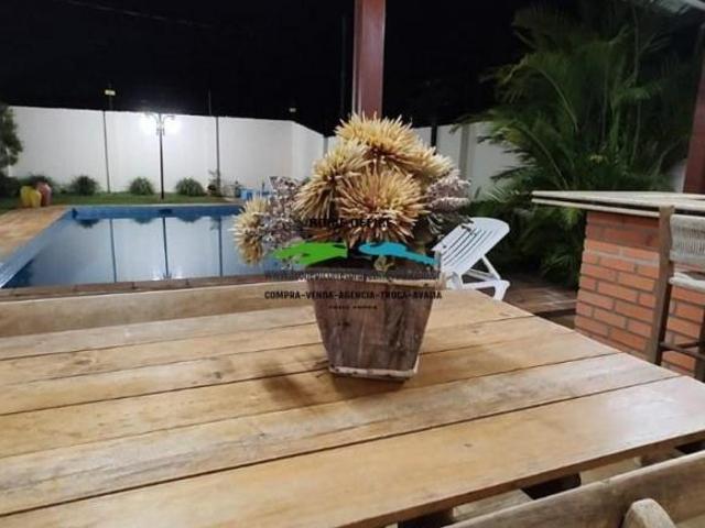 CASA 03 DORMITÓRIOS 01 SUÍTE ESCRITÓRIO E PISCINA. EM ÓTIMO ESTADO DE CONSERVAÇÃO