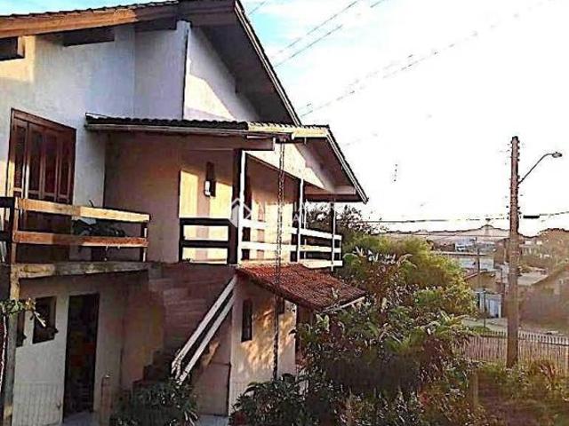Casa 03 dormitórios