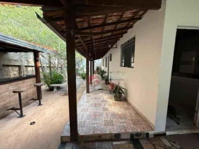 CASA 03 QUARTOS COM 150M² Á VENDA NO BAIRRO NOVO PROGRESSO!