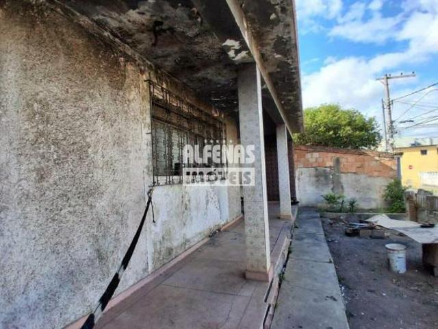 CASA 03 QUARTOS, DOIS BANHEIROS, ÁREA AMPLA,ACESSO A VIA EXPRESSA E SHOPPING ITAU AGUA BRANCA CONTA