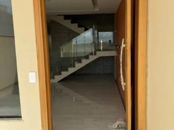 Casa 03 quartos Não Geminada com quintal no Vale das Palmeiras