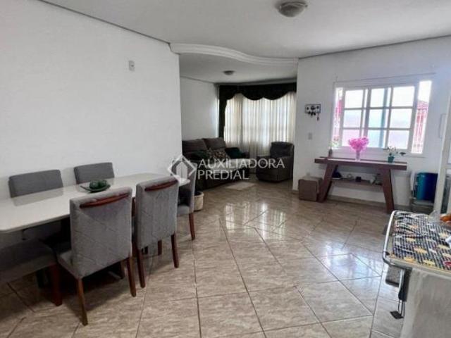 Casa 03 quartos na São Luis !
