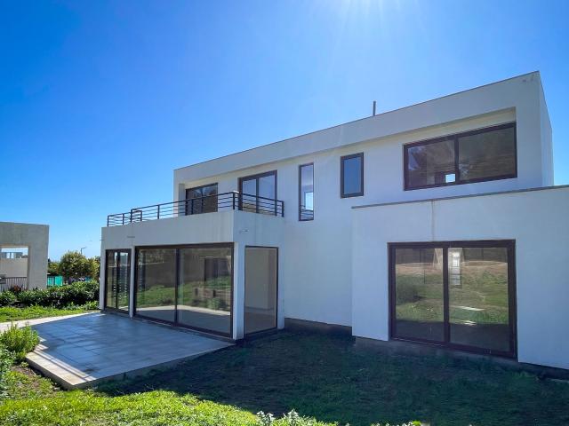 Casa 100% nueva en exquisito condominio Maitencillo