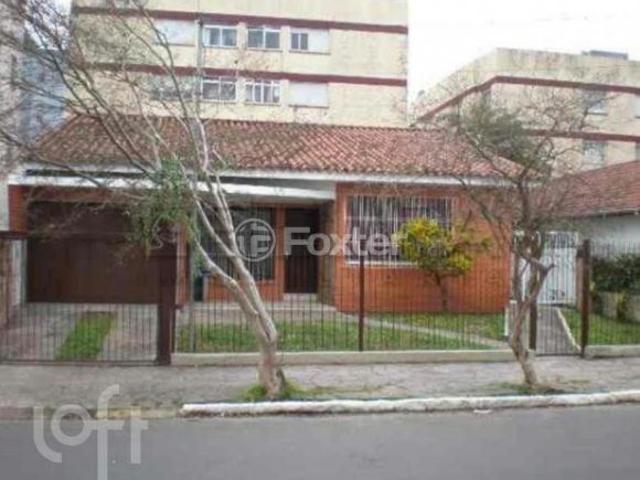 Casa, 1 dormitórios, 150 m², em Centro