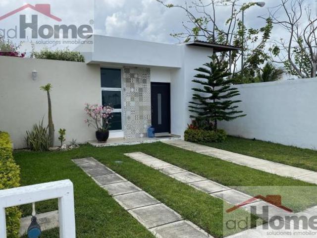 Casa 1 planta con hermoso jardín en VENTA