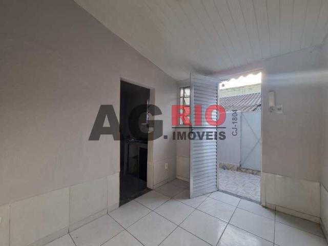 Casa 1 quarto para alugar Rio de Janeiro,RJ R$ 1.100