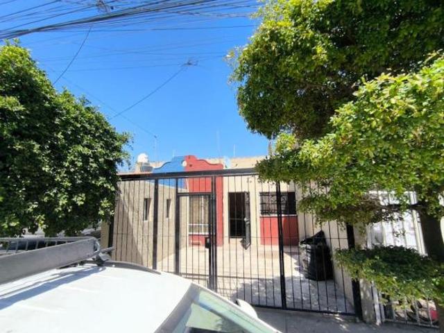 CASA 1PL CON OPC CRECIMIENTO FUTURO CALLE SAN JORGE 2983 FRACC PARQUE STA CRUZ DEL VALLE TLAQUEPAQUE