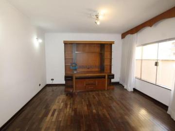 Casa 245m², 3 dormitórios sendo 1 suíte, 6 vagas, Cidade Vargas
