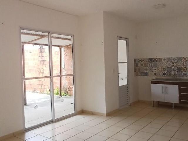 Casa 2/4 no Condomínio Terra Nova 1, Sim, Feira de Santana Bahia