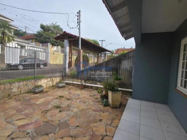Casa 270m com móveis planejados e churrasqueira à venda em Novo Hamburgo