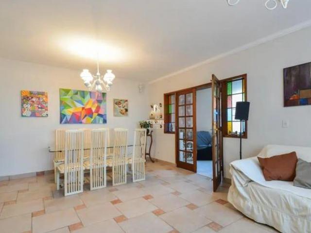 Casa 275m² 4 quartos,1 suíte, 4 banheiros Jardim da Glória