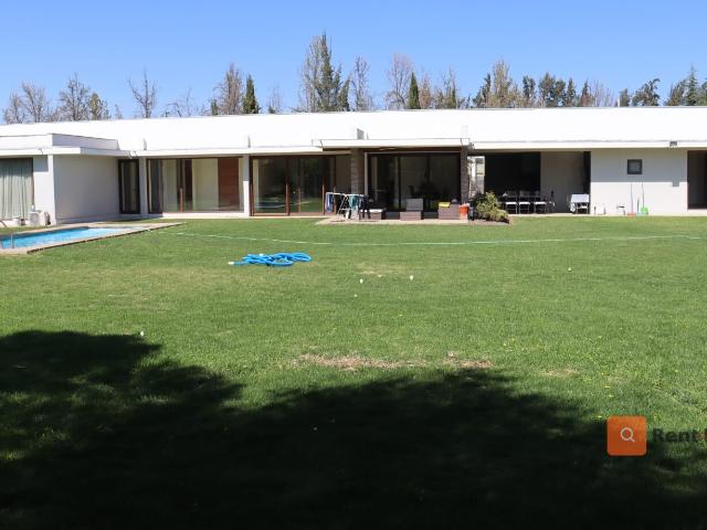 Casa 284m² + Casa Interior 45m², El Algarrobal II