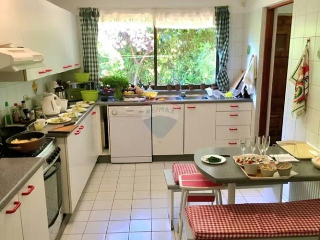 Casa 220mt en 5.000mt a minutos de santo domingo | 5 dormitorios por 11990.00 en Santo Domingo