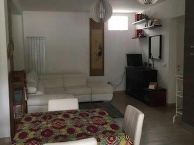 Casa 2 camere da letto, Pomezia Pomezia 00071 DS103657455