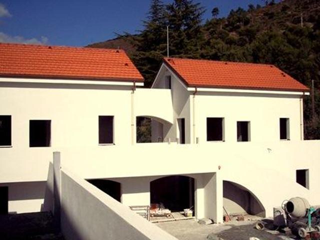 Casa 2 camere da letto, Savona Liguria ES103700633