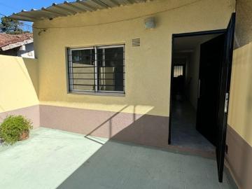 Casa 2 Ambientes con patio Rafel Calzada