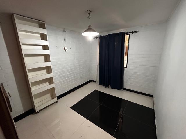 Casa 2 dorm, 1 baño, bodega, 2 estacionam