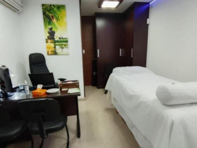 CASA 2 DORM 1 SUITE COM EDICULA 2 VAGAS COBERTAS