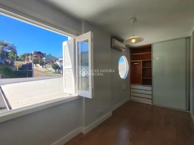 Casa 2 dormitórios com suíte em Hamburgo Velho/NH
