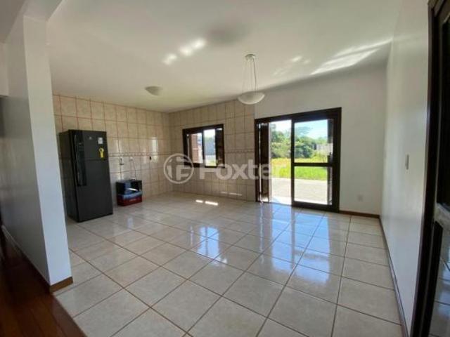 Casa, 2 dormitórios, 122.86 m², em Centro