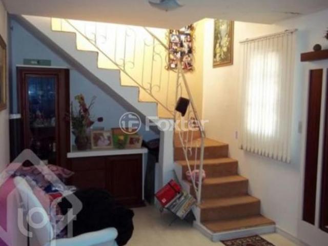 Casa, 2 dormitórios, 150 m², em Centro