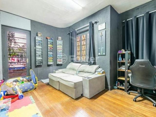 Casa, 2 dormitórios, 166 m², em Moinhos de Vento