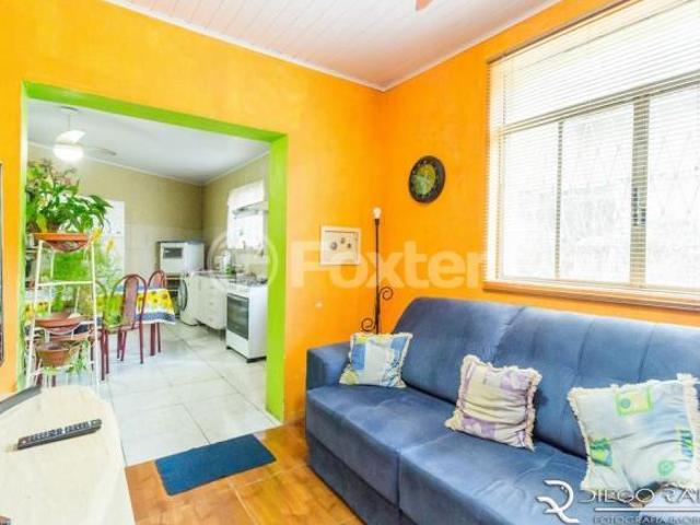 Casa, 2 dormitórios, 160 m², em Passo da Areia